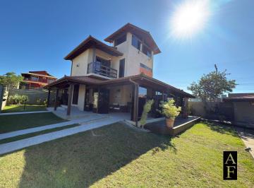 Casa · 190m² · 4 Quartos · 2 Vagas · Casa Em Ibiraquera