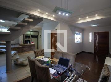 Casa · 240m² · 3 Quartos · 2 Vagas · Imoveis - No Jardim Das Oliveiras