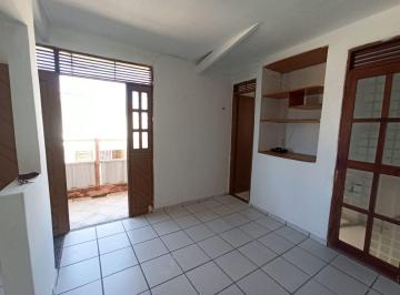 Casa · 65m² · 2 Quartos · 1 Vaga · Santos Reis, Casa Primeiro Andar Com 2/4, Garagem E Varanda, Próximo Ao Centro