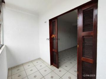 ekvdgc82odaxnda4nzvlndiz_md · Casa Altos, 02 Quartos, 02 Banheiros, Cozinha, Dias Macedo. 80 m² R$780