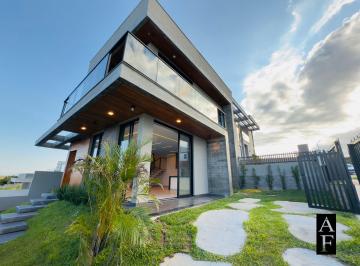Casa · 149m² · 3 Quartos · 2 Vagas · Casa Em Garopaba, No Ferraz