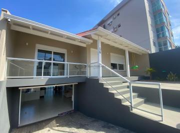 Casa · 222m² · 3 Quartos · 2 Vagas · Casa Com Piscina No Centro de Santa Cruz Do Sul