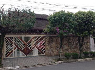 Casa · 260m² · 3 Quartos · 3 Vagas · Sobrado Em Vila Amorim, Suzano/sp de 260 m² 3 Quartos À Venda por R$700.000