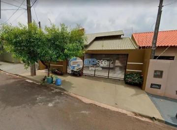 Casa · 200m² · 3 Quartos · 2 Vagas · Casa Em, Ibiporã/pr de 200 m² 3 Quartos À Venda por R$690.000
