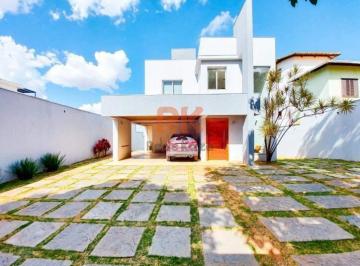 Casa · 320m² · 4 Quartos · 6 Vagas · Casa a Venda No Bairro Trevo