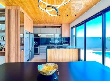 Casa · 347m² · 3 Quartos · 4 Vagas · Casa 262 m² Com 03 Suítes Para Locação E Venda Em Condomínio - Quinta Dos Ventos