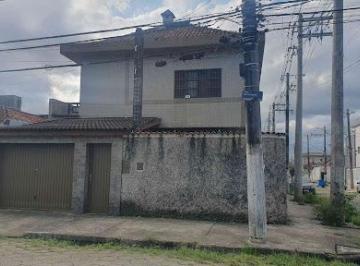 Casa · 290m² · 4 Quartos · 4 Vagas · Sobrado Em Vila Voturua, São Vicente/sp de 290 m² 4 Quartos À Venda por R$900.000