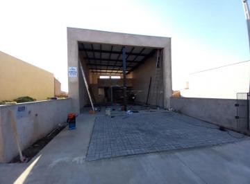 Comercial · 176m² · 3 Vagas · Galpão de 176 m² Com 02 Banheiros - Jardim Cristo Redentor