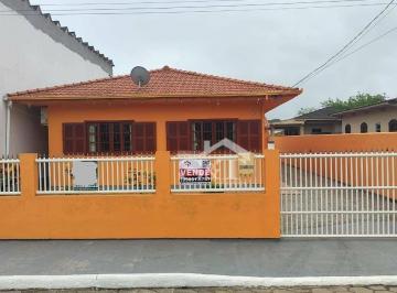 f2d6d9fac19a3ab3b6b34d9c5ff21279.jpg · Casa Com 2 Dormitórios À Venda, 135 m² por R$750.000 - São João Do Rio Vermelho - Florianópolis/