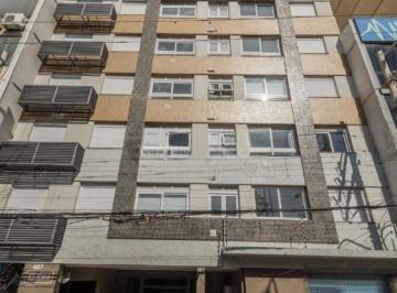 Apartamento · 32m² · 1 Quarto · 1 Vaga · 1 Quarto Mobiliado Com 1 Vaga Na Cidade Baixa