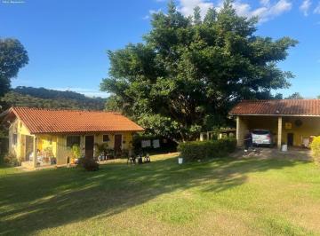 Rural · 200m² · 2 Quartos · 4 Vagas · Sítio Para Venda Em Itatiba, Mombuca, 2 Dormitórios, 1 Banheiro, 4 Vagas