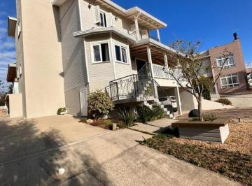 Casa · 880m² · 3 Quartos · 1 Vaga · Casa Em Condomínio Para Venda Em Viamão, Condado de Castella, 3 Dormitórios, 1 Suíte, 2 Banheiros, 1