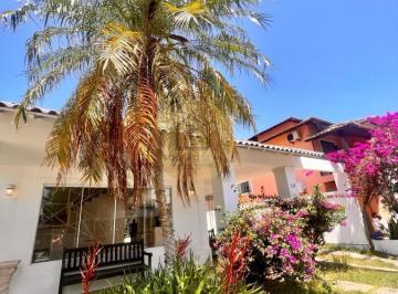 Casa · 187m² · 4 Quartos · 3 Vagas · Casa Para Venda Em Macaé, Glória, 4 Dormitórios, 1 Suíte, 4 Banheiros, 3 Vagas