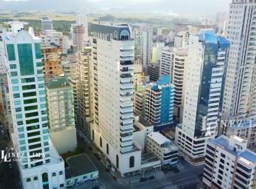 Casa · 250m² · 5 Quartos · 3 Vagas · Alto Padrão Para Venda Em Itapema, Meia Praia, 5 Dormitórios, 5 Suítes, 6 Banheiros, 3 Vagas