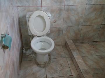 Banheiro 01 · Terreno Comercial Para Locação Em São Gonçalo, Barro Vermelho, 1 Dormitório, 2 Banheiros