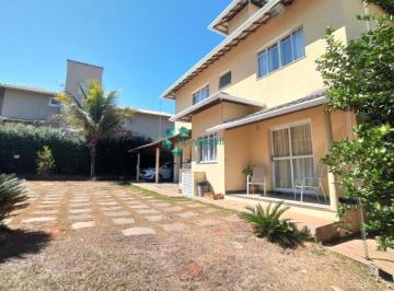 Casa · 396m² · 3 Quartos · 4 Vagas · Casa Em Condomínio Com 3 Quartos
