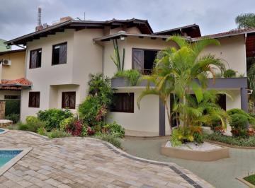 Casa · 400m² · 6 Quartos · 4 Vagas · Casa Para Venda Em Joinville, Santo Antonio, 6 Dormitórios, 1 Suíte, 5 Banheiros, 4 Vagas