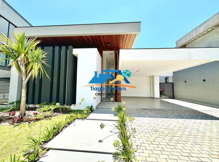 Casa a Venda No Condomínio Granville Em Atibaia