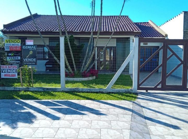 Casa Para Venda Em Imbé, Centro, 3 Dormitórios, 1 Suíte, 1 Banheiro, 1 Vaga