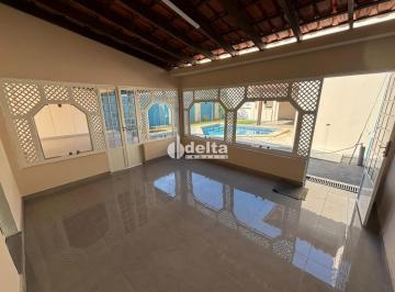 Casa · 100m² · 3 Quartos · 7 Vagas · Casa Residencial Disponível Para Venda No Bairro Santa Mônica Em Uberlândia - Mg.