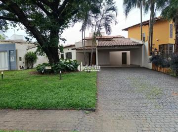 Casa · 450m² · 4 Quartos · 6 Vagas · Casa Disponível Para Locação Ou Venda No Bairro Jardim Karaíba Em Uberlândia Mg