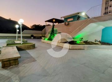 Apartamento · 63m² · 2 Quartos · 1 Vaga · Apartamento Em Engenhoca, Niterói/rj de 63 m² 2 Quartos À Venda por R$220.000