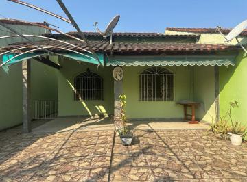 Casa de 4 quartos, Araruama · Oportunidade No Centro de Araruama!