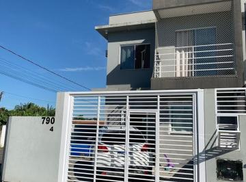 Casa · 120m² · 3 Quartos · 2 Vagas · Sobrado Mobiliado No Centro de Balneário Piçarras Sc