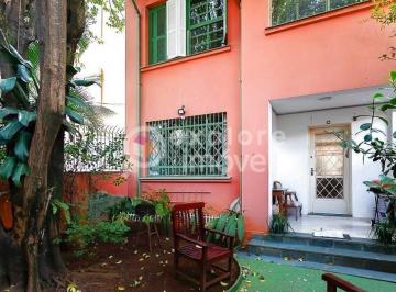 Casa de 2 quartos, São Paulo · Charmoso Sobrado Na Vila Madalena | 238 m² | Quintal, Edícula E Varanda.