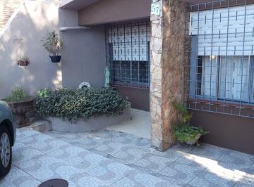 Casa · 134m² · 5 Quartos · 2 Vagas · Casa Com Edícula Nos Fundos No Bairro São José Em Porto Alegre