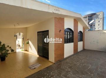 Casa · 320m² · 3 Quartos · 2 Vagas · Casa Residencial Padrão Em Uberlândia
