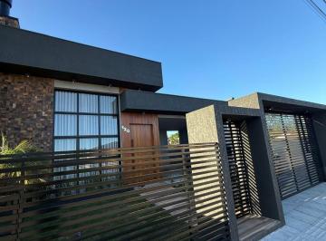 Casa · 166m² · 3 Quartos · 2 Vagas · Casa À Venda - Em Passo de Torres