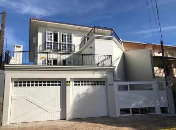 Casa · 395m² · 4 Quartos · 2 Vagas · Casa Semimobiliada Com Lareira E Churrasqueira Em Caxias Do Sul - Venda