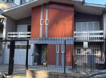 Casa · 267m² · 3 Quartos · 2 Vagas · Excelente Residência Semimobiliada Próximo Ao Hospital Virvi Ramos Com 267,72 m²
