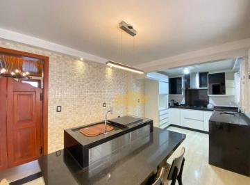 a68f043a048fc2946b4d9bd0014d9fae.jpg · Casa Com 4 Dormitórios, 315 m² - Venda por R$1.500.000ou Aluguel por R$5.400,00/mês - Residenc