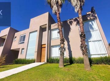 Casa · 720m² · 4 Quartos · 6 Vagas · Imoveis - Em Tamboré