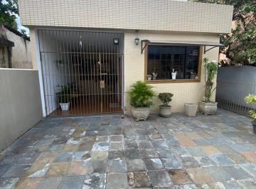 Casa de 3 quartos, São Gonçalo · Duas Casas a Preço de Uma!