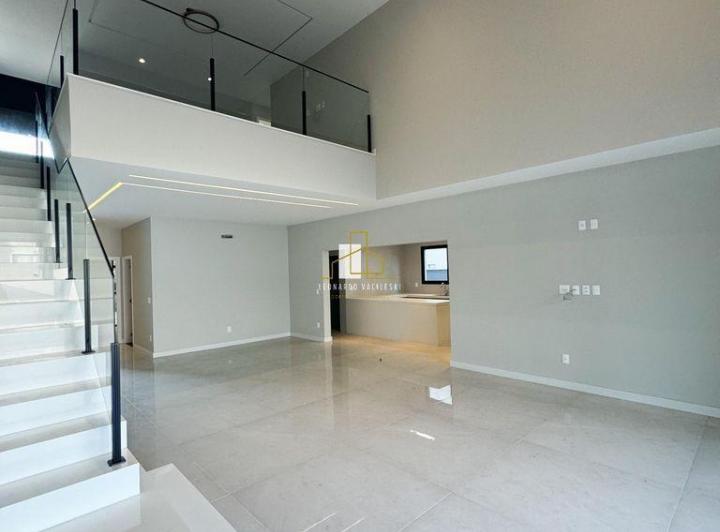 Casa Duplex 4 Quartos No Boulevard Lagoa - Serra/es