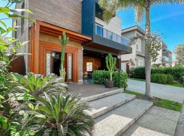 qx9e0oe2ody3zjdmote4njy3_md · Casa de Alto Padrão No Boulevard Lagoa – 4 Quartos Com 3 Suítes