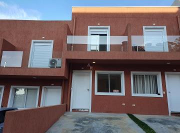 Foto 01 · Aluguel de Casa Em Condomínio de Luxo Em Cotia - Sp, Jardim Dos Ipês 2 Quartos, 1 Sala, 2 Banheiros,