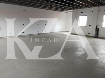 Comercial · 245m² · 3 Vagas · Sala Comercial Para Alugar Em Centro de 245.00 m² Com 3 Garagens
