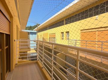 106784_300c2b73e93fa658bc417b9b8e030337a4f665ebc35c791f3476d3fb5be611fc.jpg · Sobrado Triplex de 168 m² No Saco Da Ribeira!