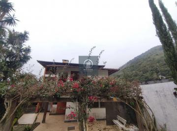Casa · 370m² · 4 Quartos · 2 Vagas · Casa Triplex Em Iucas, Teresópolis/rj