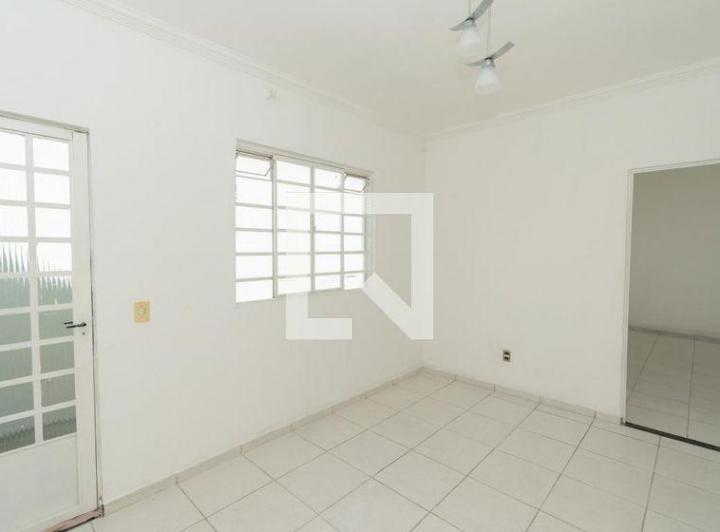 Casa À Venda - Santa Edwiges, 2 Quartos, 40 m² - Contagem