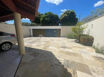 Casa · 232m² · 3 Quartos · 6 Vagas · Casa Em Jóquei, Teresina/pi de 232 m² 3 Quartos À Venda por R$1.600.000