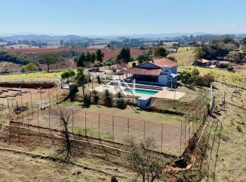 Rural · 60000m² · 5 Quartos · 2 Vagas · Sítio Violeiros