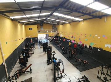 Comercial · 436m² · Galpão Para Venda Em Esmeraldas, São Pedro, 3 Banheiros