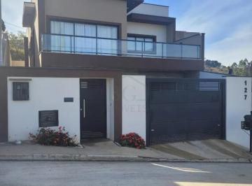 Casa · 199m² · 2 Quartos · 3 Vagas · Casa À Venda Em Bairro Residencial