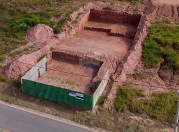 Terreno · 250m² · Terreno À Venda Com Terraplenagem Feita, Projetos Aprovados, Incluso Ferro Para o Muro de Arrimo No