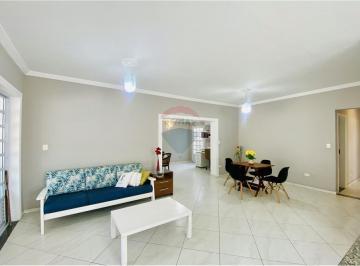 Casa · 290m² · 3 Quartos · 4 Vagas · Casa Com 3 Quartos, Sendo 1 Suíte a Venda por R$1.650.000 Jardim Guaiuba - Guarujá/sp